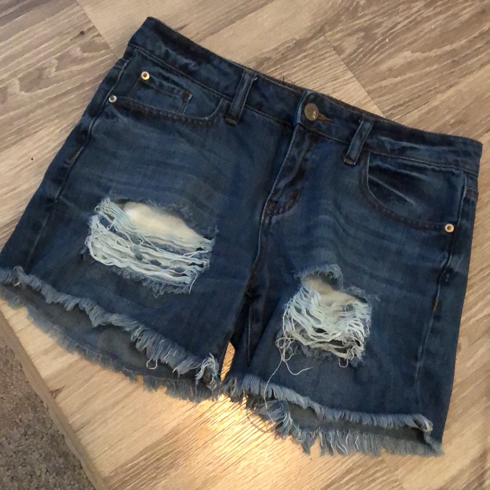 🖤 DONATED🖤Denim shorts. Perfect distress